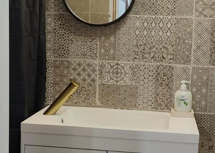 Centru- * 康斯坦察